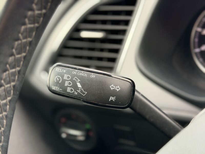 SEAT Leon Sportstourer vaihtoauto
