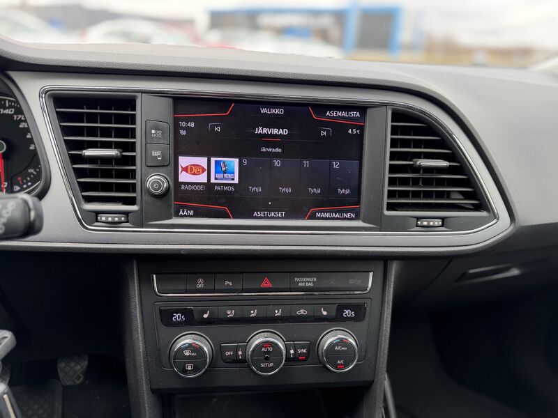 SEAT Leon Sportstourer vaihtoauto