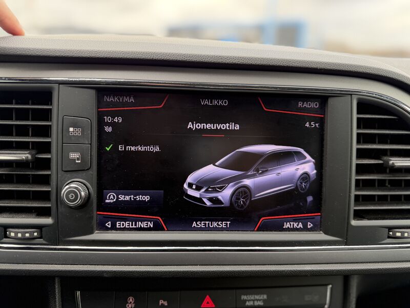 SEAT Leon Sportstourer vaihtoauto