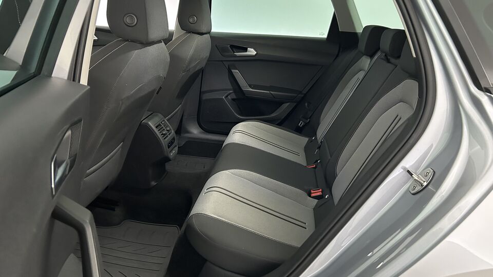 SEAT Leon Sportstourer vaihtoauto