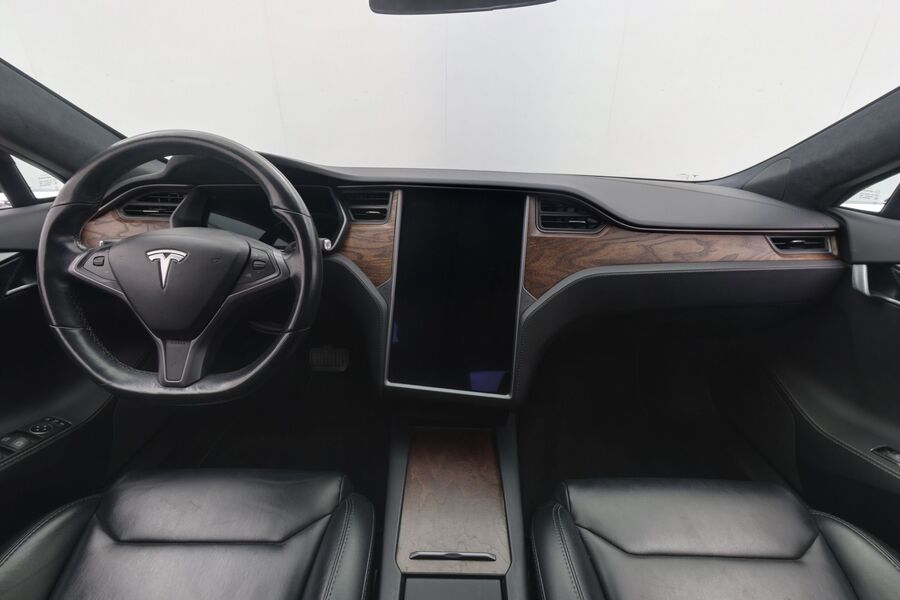 Tesla Model S vaihtoauto