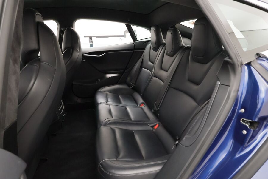 Tesla Model S vaihtoauto