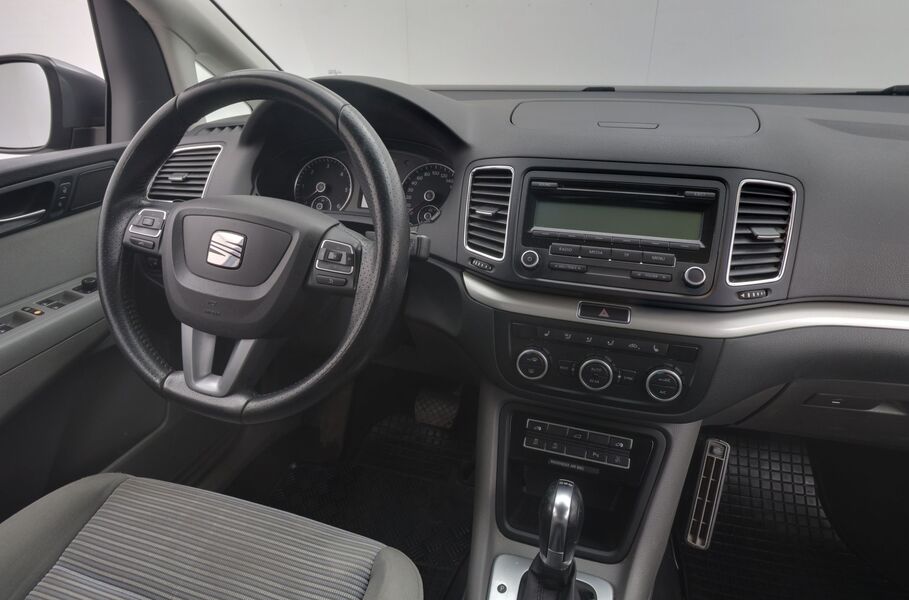 SEAT Alhambra vaihtoauto
