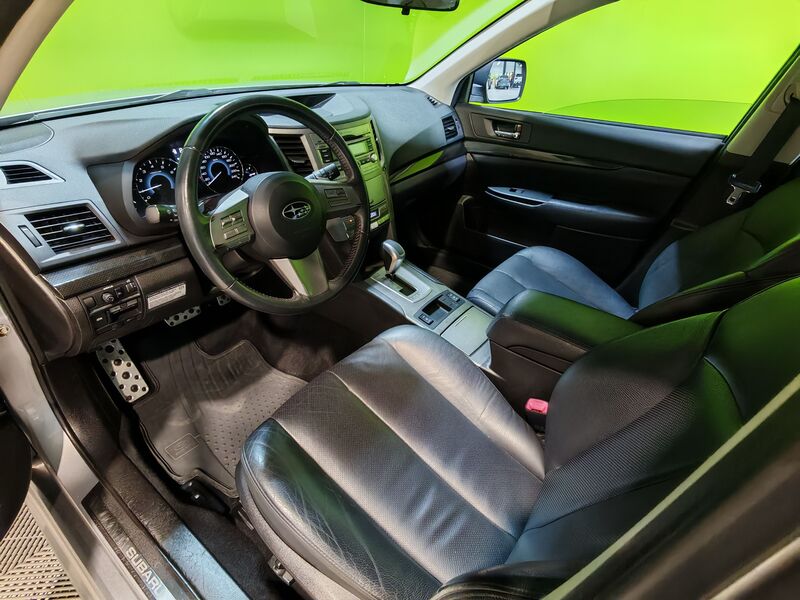 Subaru Legacy vaihtoauto