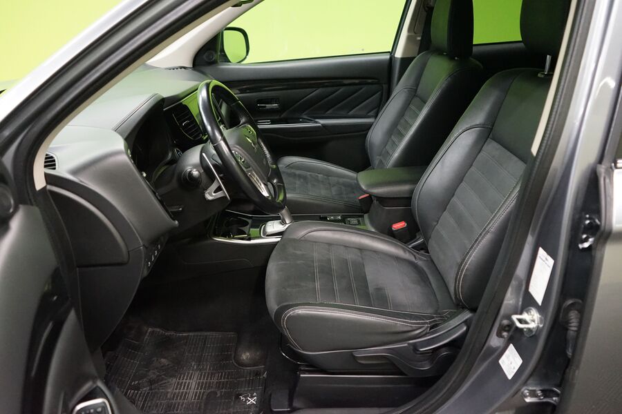 Mitsubishi Outlander PHEV vaihtoauto