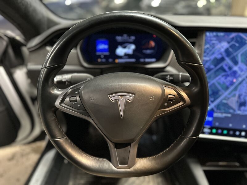 Tesla Model S vaihtoauto