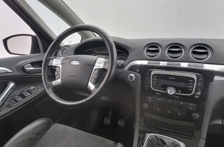 Ford S-MAX vaihtoauto