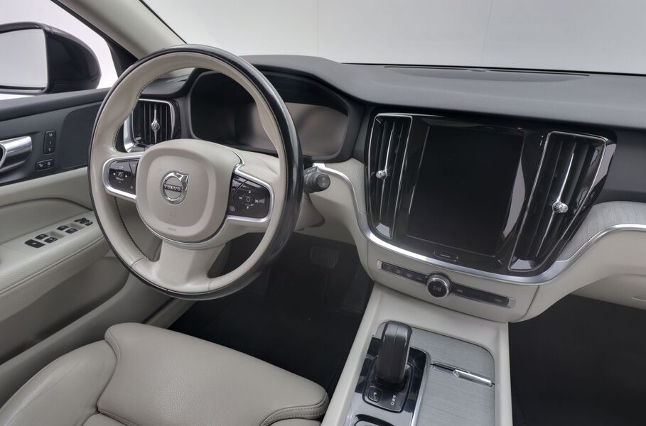 Volvo V60 Cross Country vaihtoauto