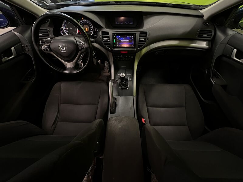 Honda Accord vaihtoauto
