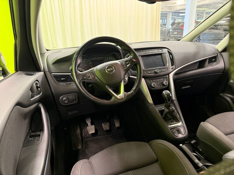 Opel Zafira vaihtoauto