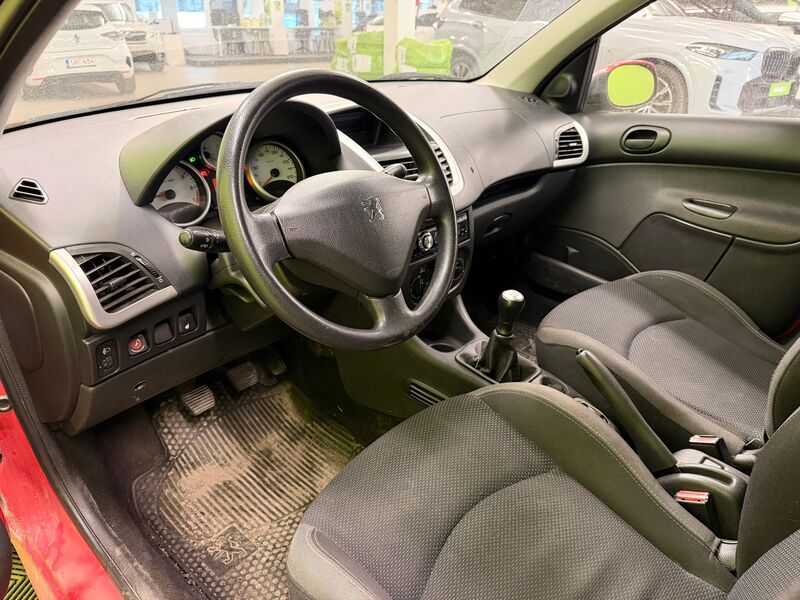 Peugeot 206 + vaihtoauto