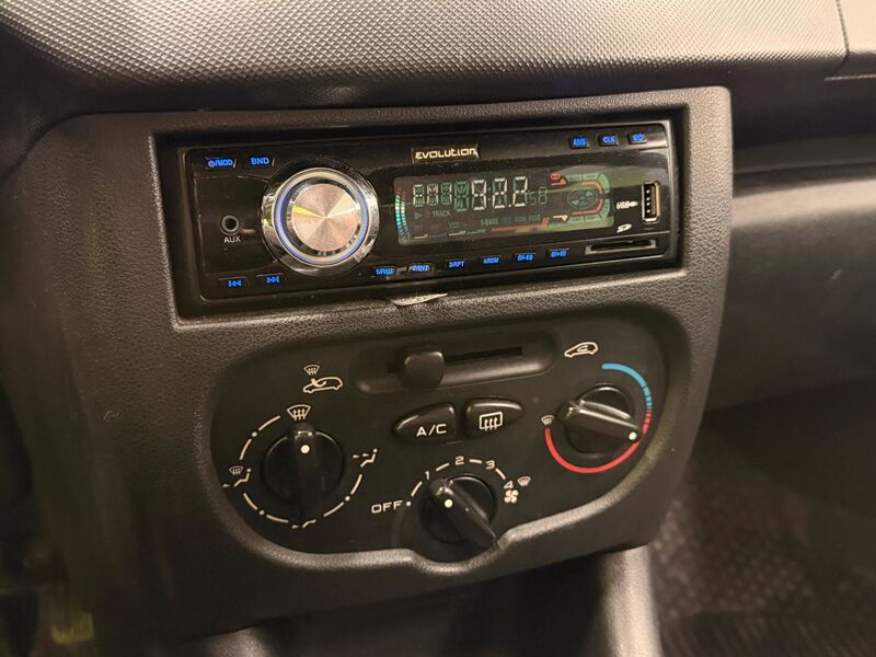 Peugeot 206 + vaihtoauto