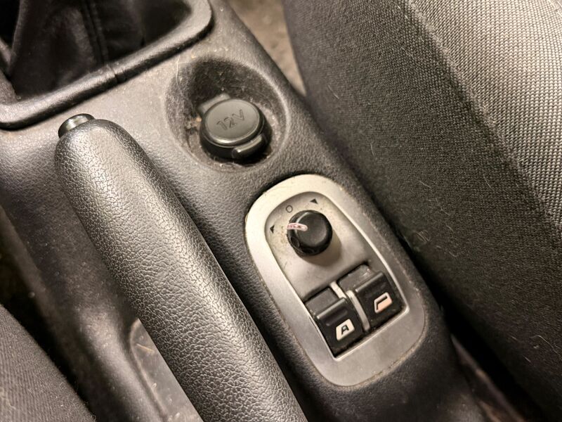 Peugeot 206 + vaihtoauto