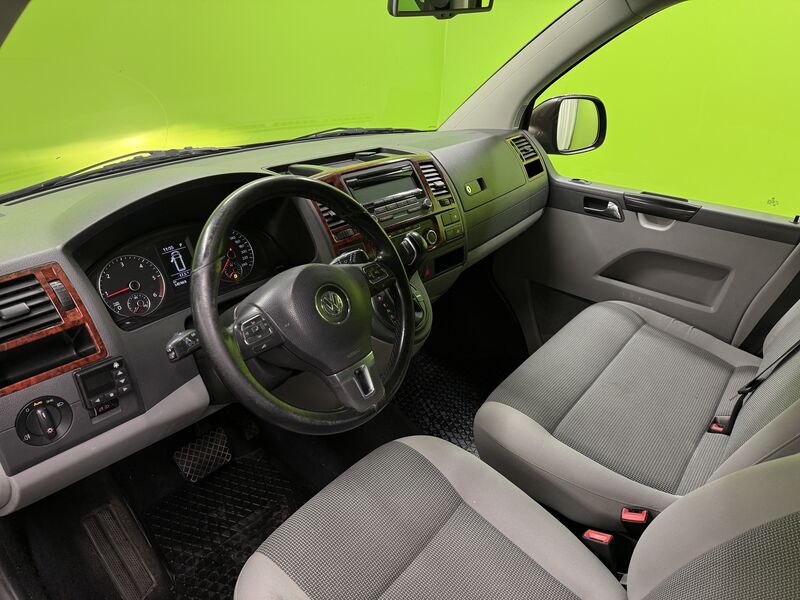 Volkswagen Caravelle vaihtoauto