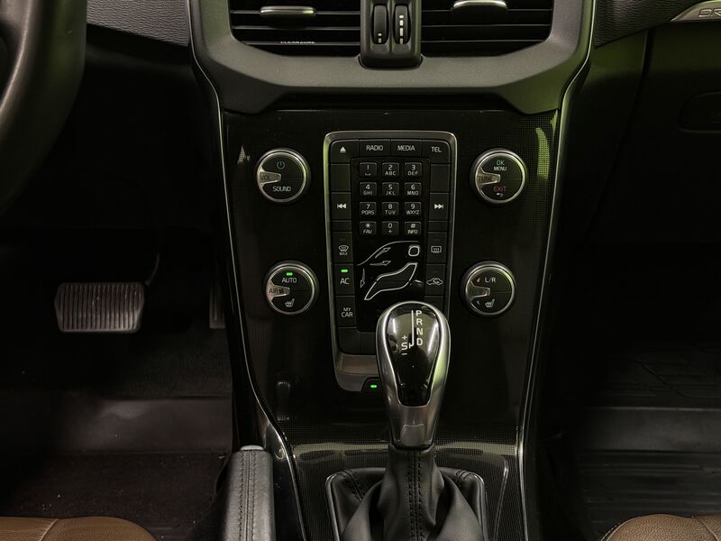 Volvo V40 Cross Country vaihtoauto