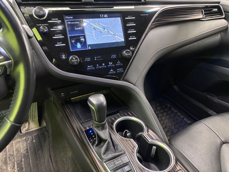 Toyota Camry vaihtoauto