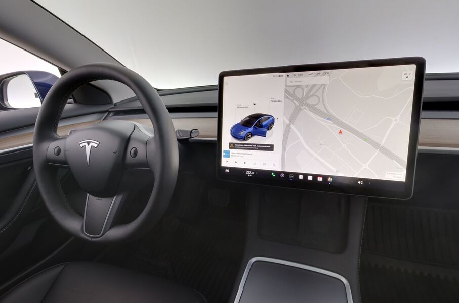 Tesla Model 3 vaihtoauto