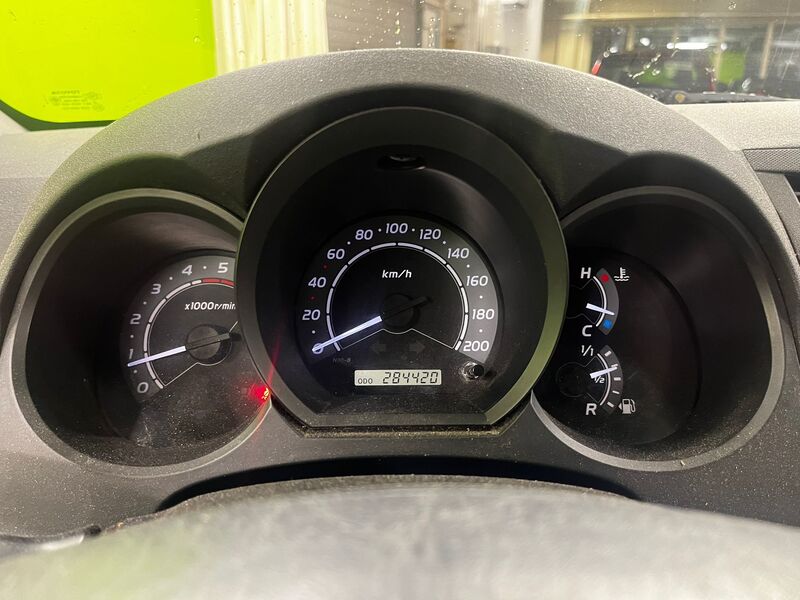 Toyota Hilux vaihtoauto