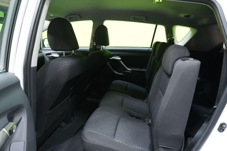 Toyota Verso vaihtoauto