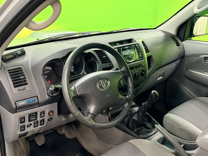 Toyota Hilux vaihtoauto