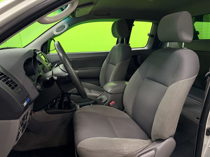 Toyota Hilux vaihtoauto