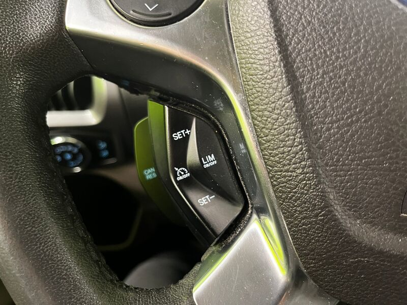 Ford Tourneo Custom vaihtoauto