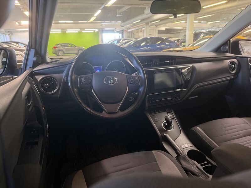 Toyota Auris vaihtoauto