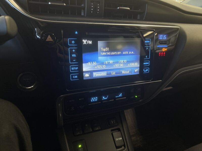 Toyota Auris vaihtoauto