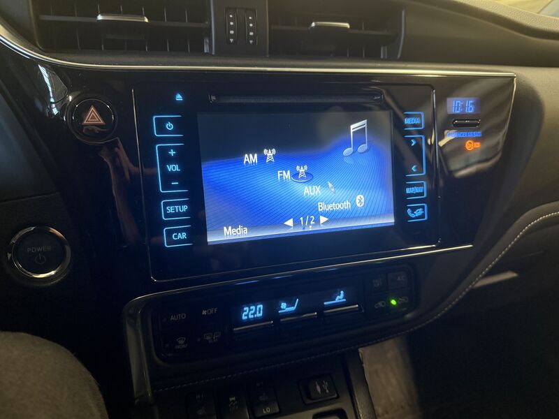 Toyota Auris vaihtoauto