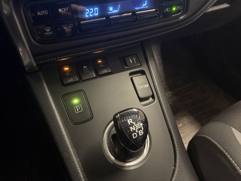 Toyota Auris vaihtoauto