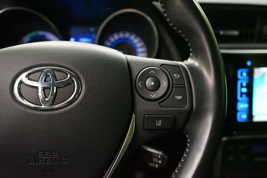 Toyota Auris vaihtoauto