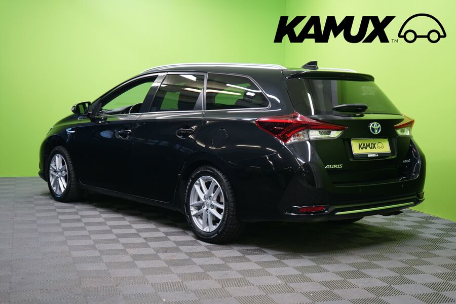 Toyota Auris vaihtoauto