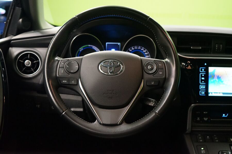 Toyota Auris vaihtoauto