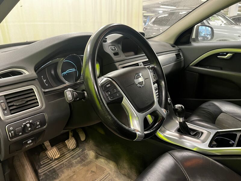 Volvo V70 vaihtoauto