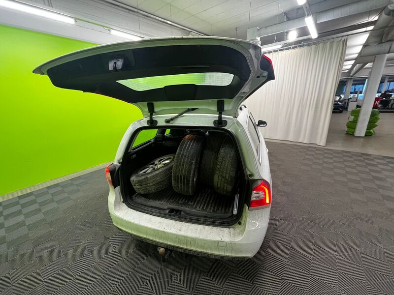 Volvo V70 vaihtoauto