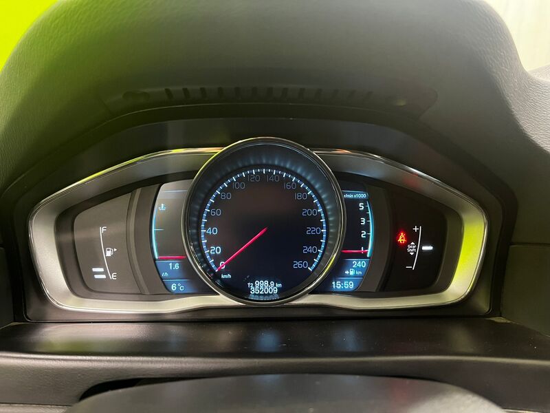 Volvo V70 vaihtoauto