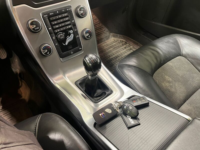 Volvo V70 vaihtoauto