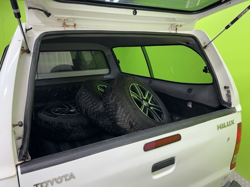 Toyota Hilux vaihtoauto