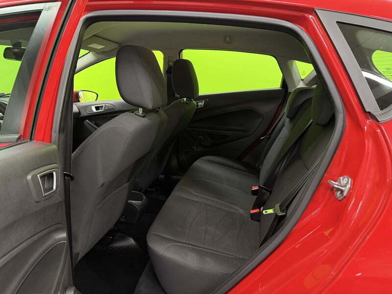 Ford Fiesta vaihtoauto