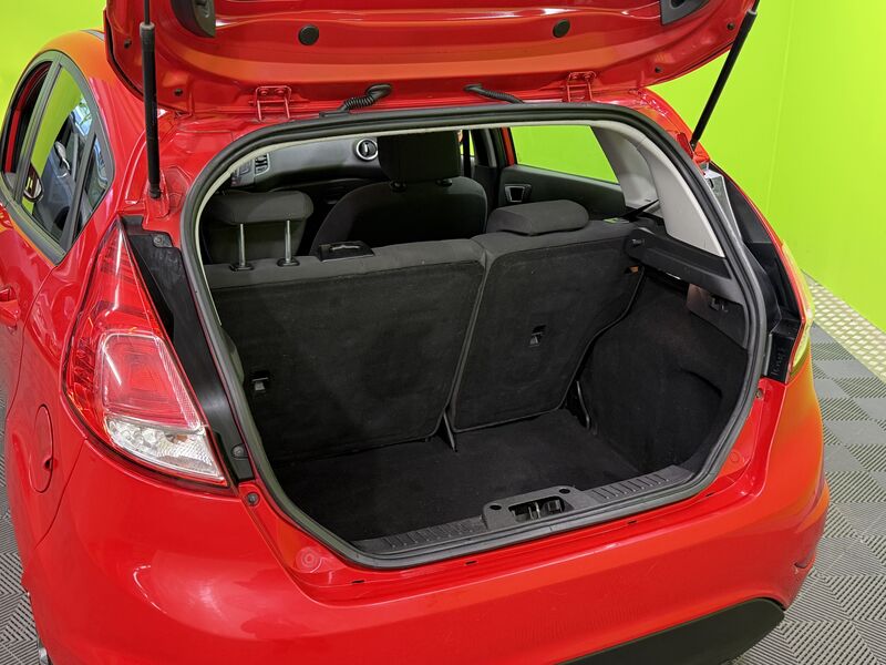 Ford Fiesta vaihtoauto