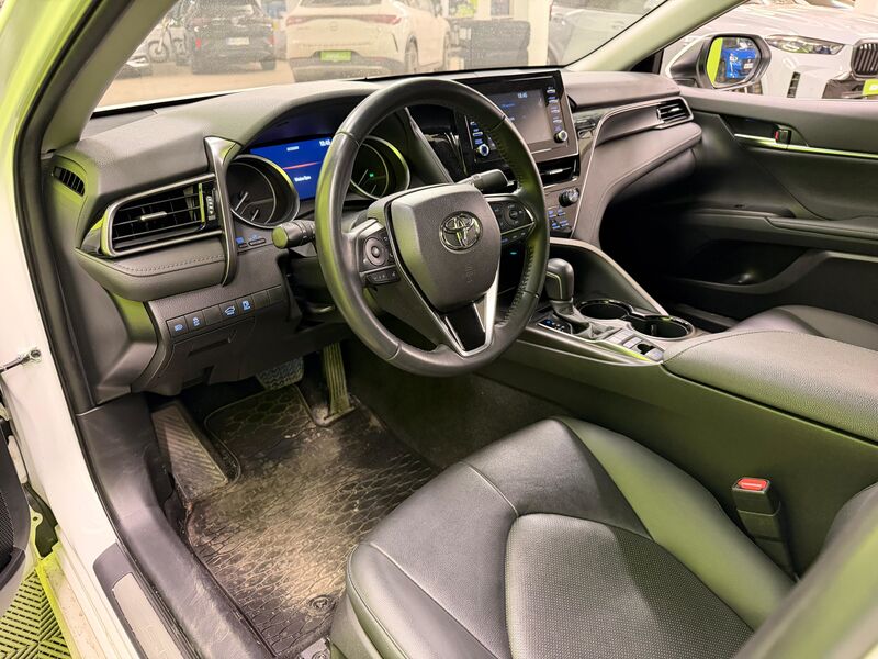 Toyota Camry vaihtoauto