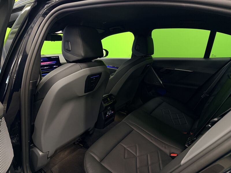 BMW i5 M60 vaihtoauto