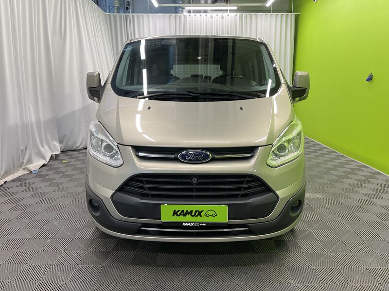 Ford Tourneo Custom vaihtoauto