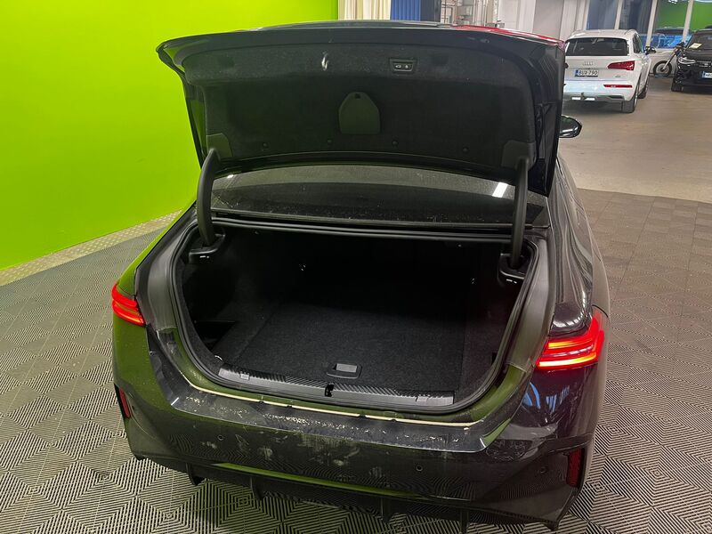 BMW i5 M60 vaihtoauto