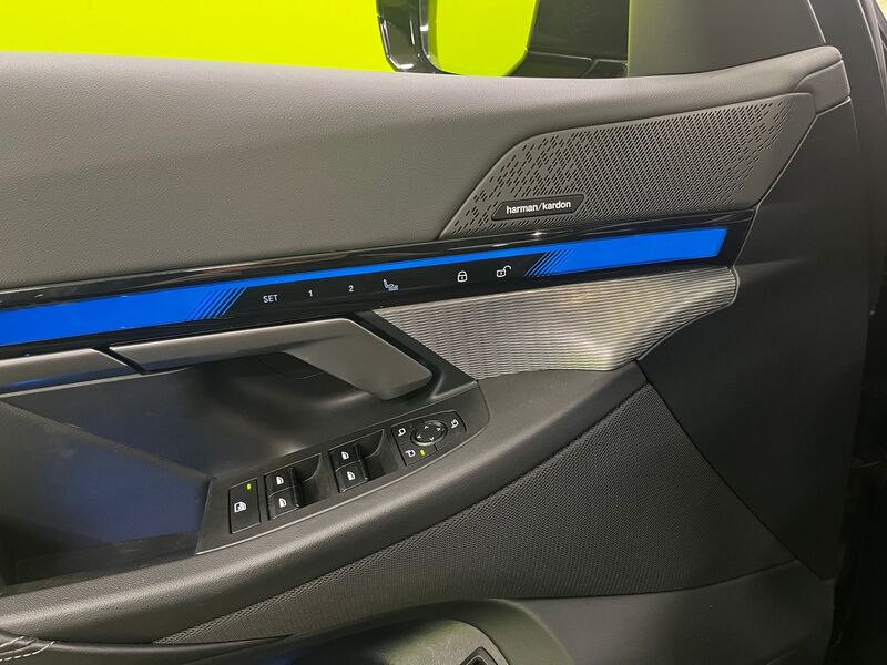 BMW i5 M60 vaihtoauto