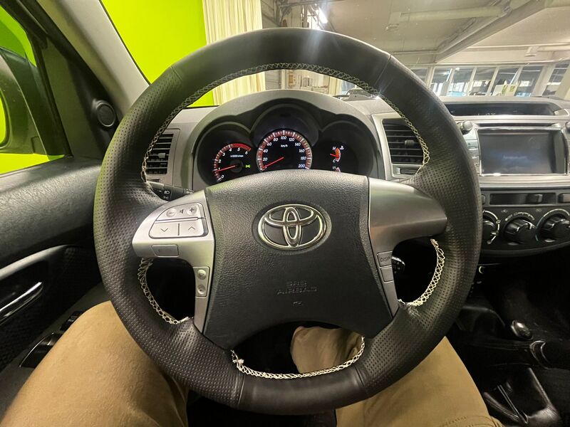 Toyota Hilux vaihtoauto