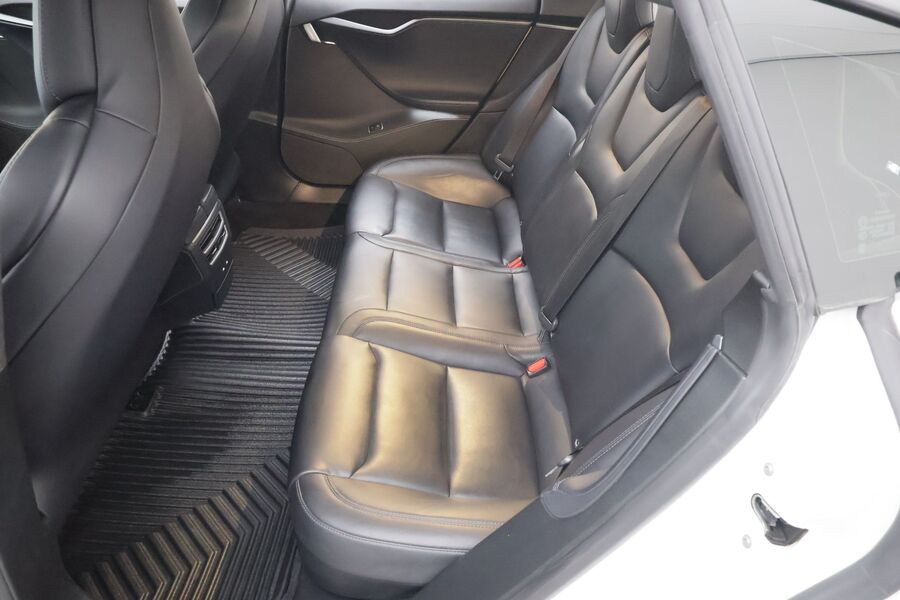 Tesla Model S vaihtoauto