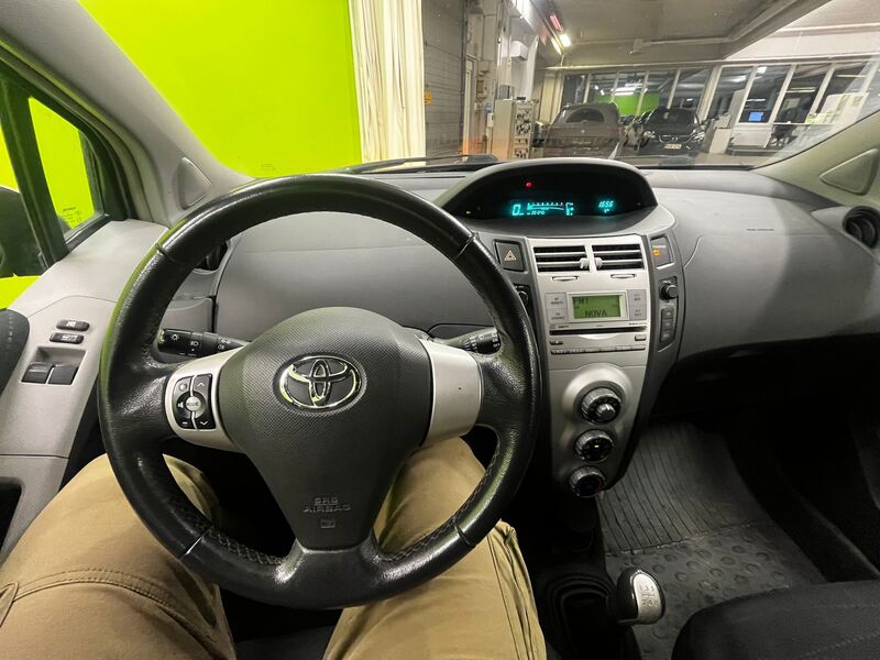 Toyota Yaris vaihtoauto