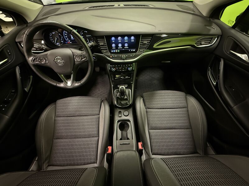 Opel Astra vaihtoauto