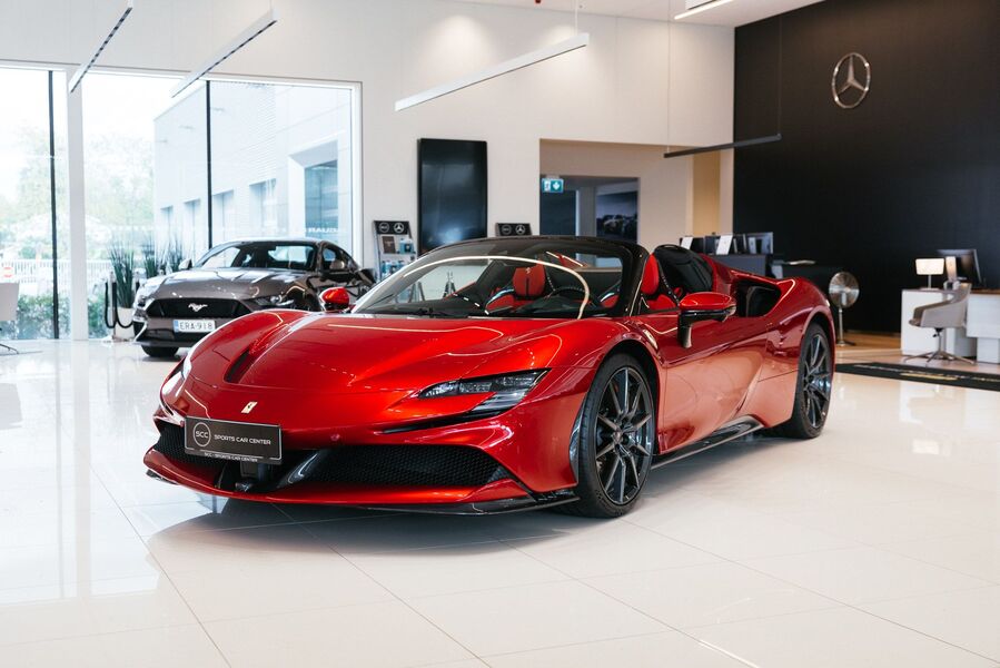 Ferrari SF90 vaihtoauto